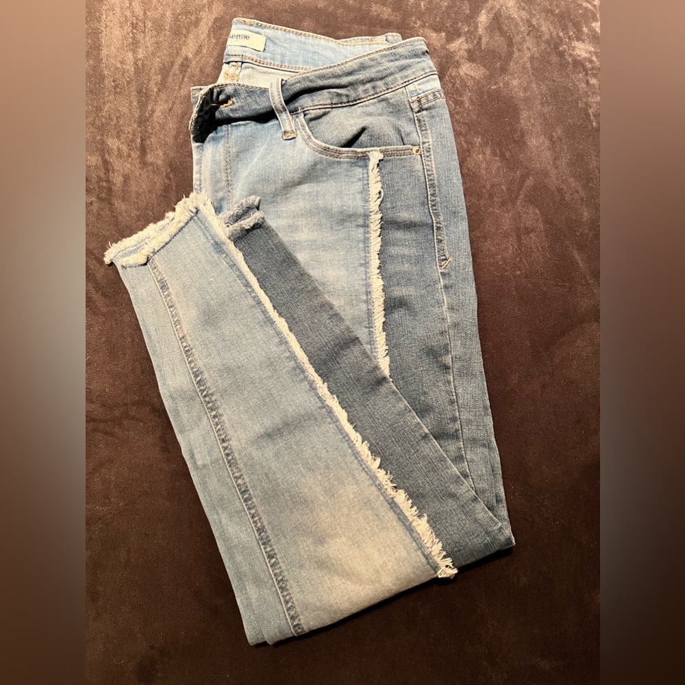 Kensie Jeans Mid Rise two toned with cute ankle detail-Gently Used